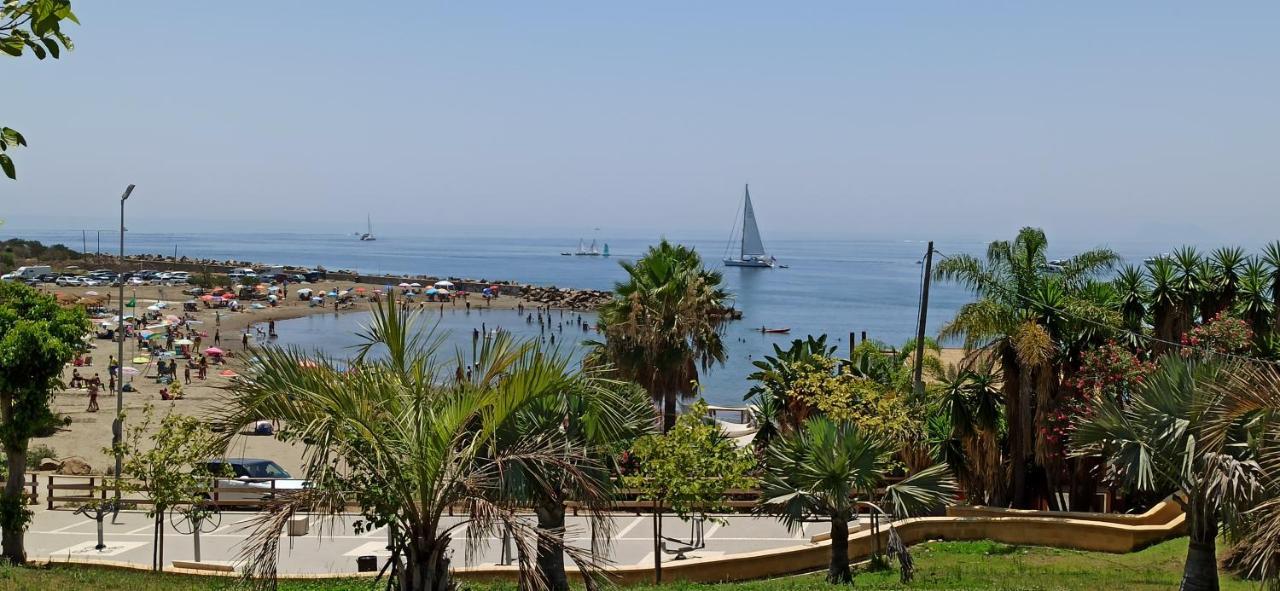 Ferienwohnung Junto A La Playa Del Cristo Cerca Del Puerto Estepona Exterior foto