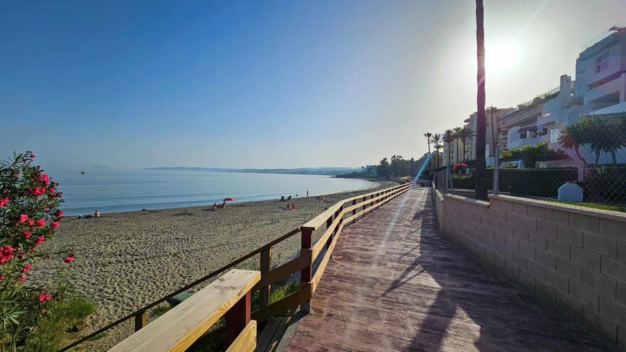 Ferienwohnung Junto A La Playa Del Cristo Cerca Del Puerto Estepona Exterior foto