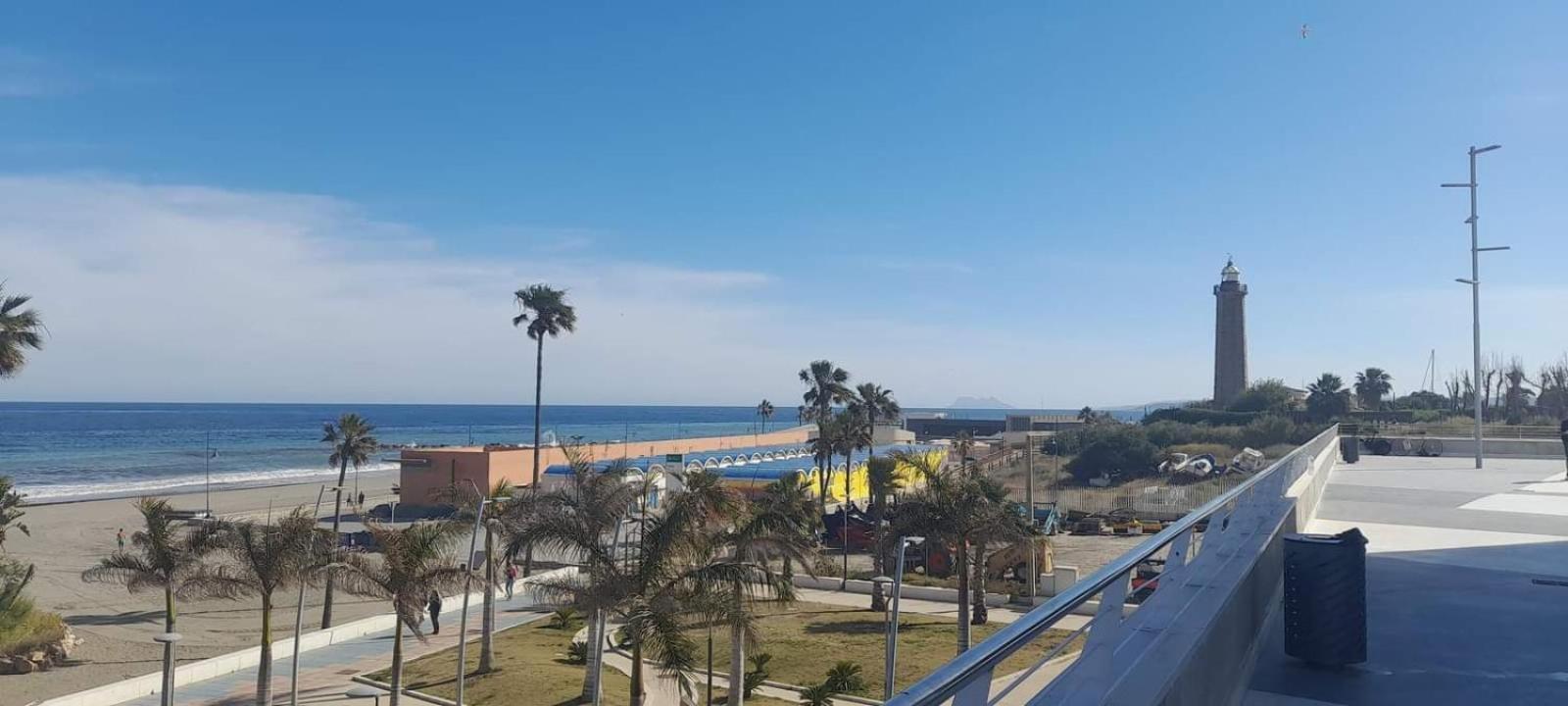 Ferienwohnung Junto A La Playa Del Cristo Cerca Del Puerto Estepona Exterior foto