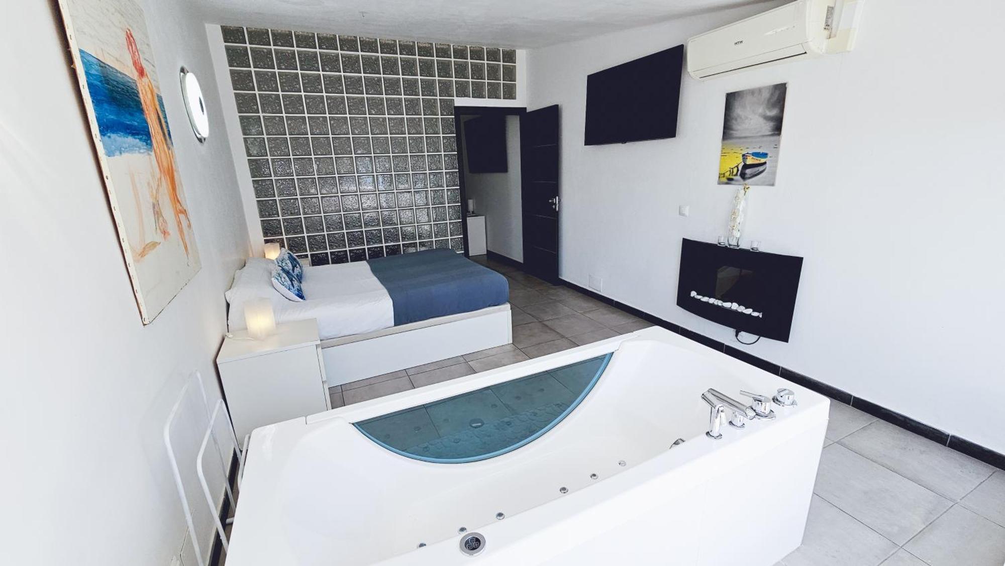 Ferienwohnung Junto A La Playa Del Cristo Cerca Del Puerto Estepona Exterior foto